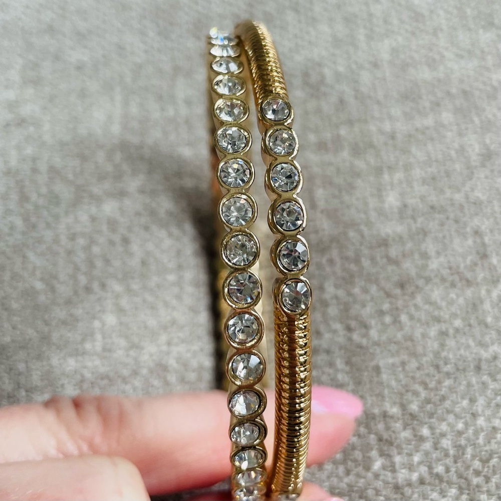Graziano Set of 2 Gold Tone Bangle Bracelets Clear Bezel Set Rhinestones Vintage - Picture 7 of 8
